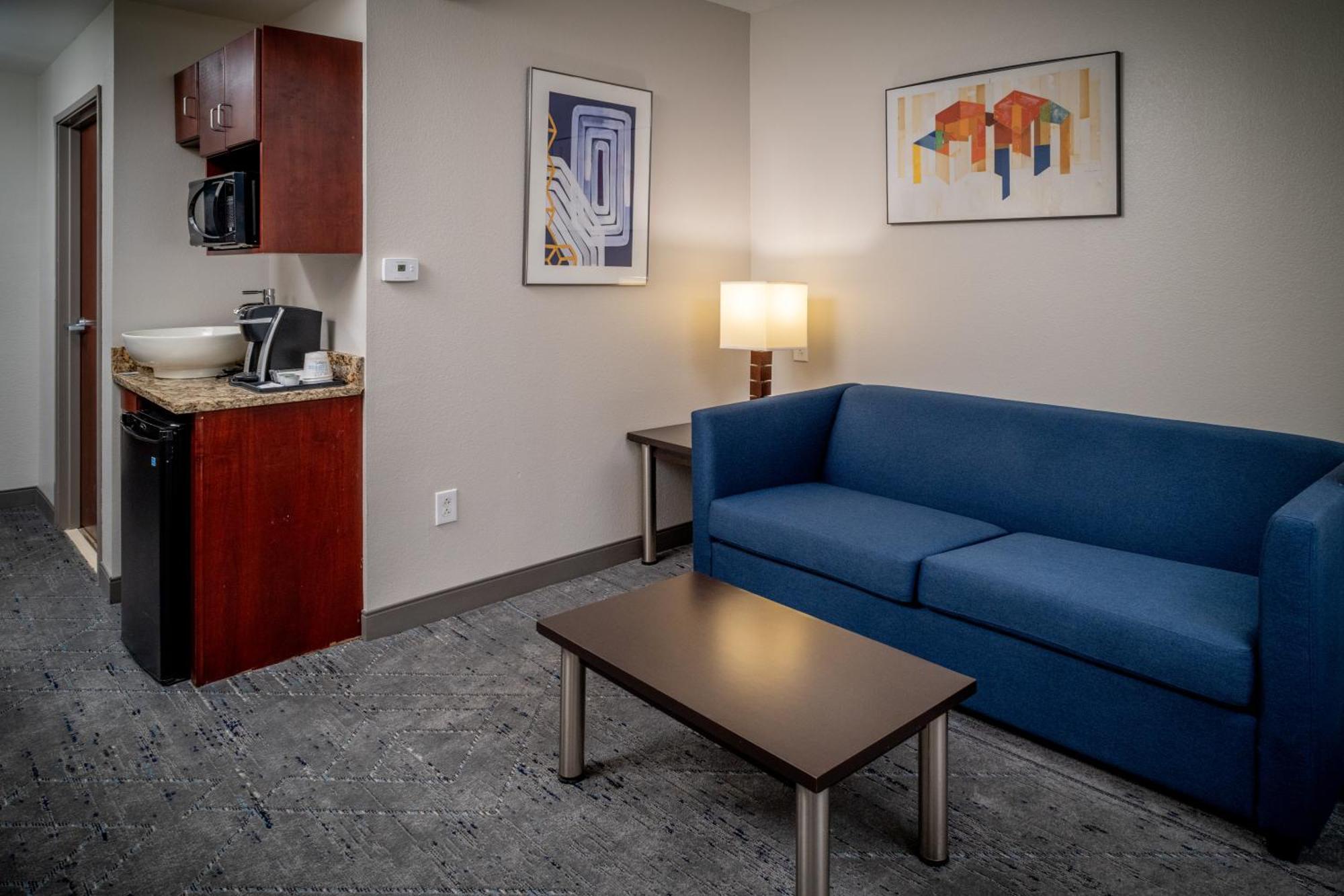 Holiday Inn Express & Suites Cross Lanes By Ihg מראה חיצוני תמונה