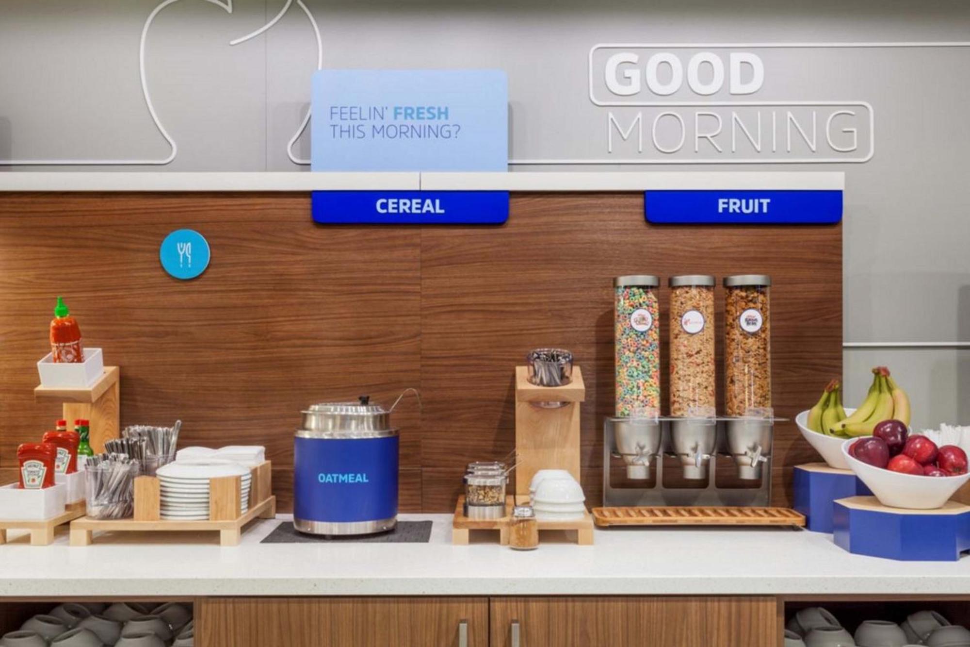 Holiday Inn Express & Suites Cross Lanes By Ihg מראה חיצוני תמונה